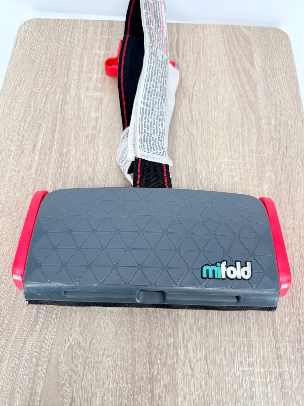 mifold Grab-and-Go Compact Booster Car Seat Slate Grey Travel Portable Safety